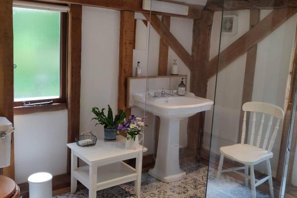 Cosy Listed Barn In Peaceful Country Village Granborough Exteriör bild