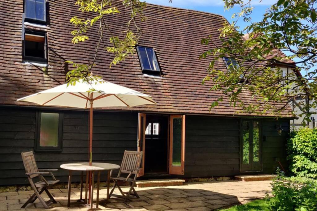 Cosy Listed Barn In Peaceful Country Village Granborough Exteriör bild
