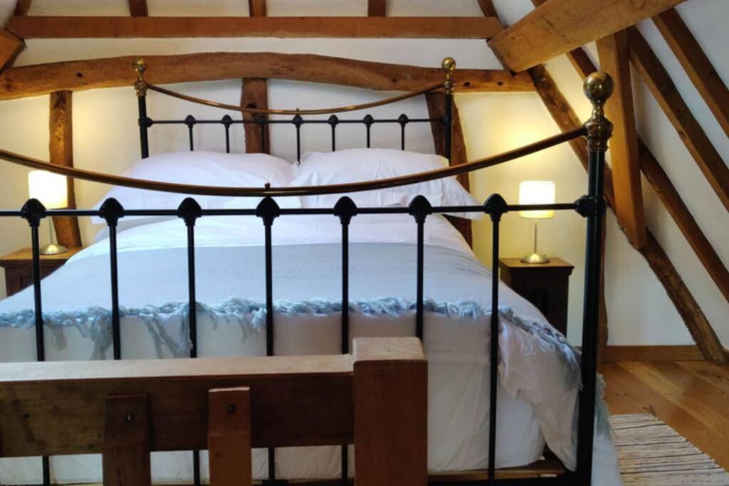 Cosy Listed Barn In Peaceful Country Village Granborough Exteriör bild