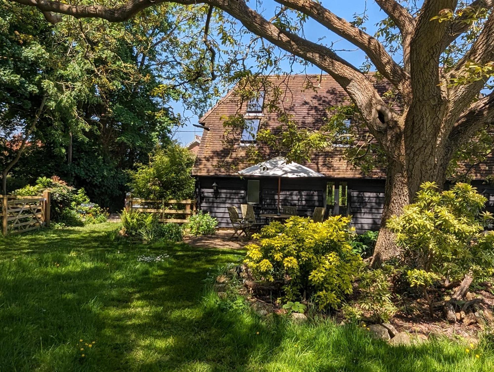 Cosy Listed Barn In Peaceful Country Village Granborough Exteriör bild